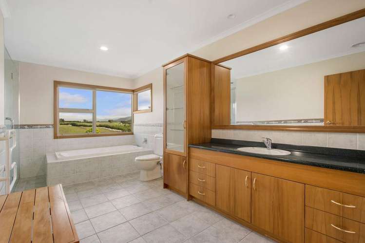 23 Athenree Heights Athenree_24