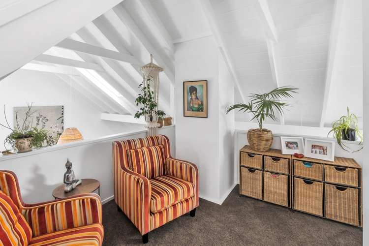 217 Point View Drive East Tamaki Heights_16