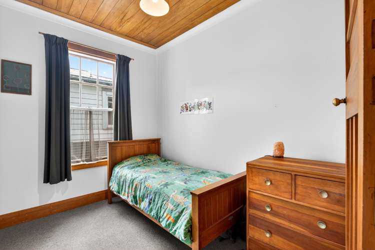 921 Willowpark Road North Mayfair_6