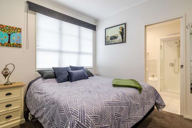 3F/6 Queen Street Palmerston North Central_7