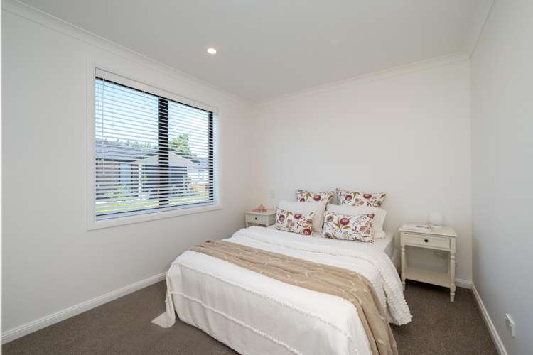 57 Read Crescent 2117_9