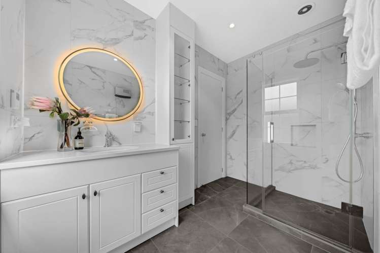 2 Piringa Street Flat Bush_27