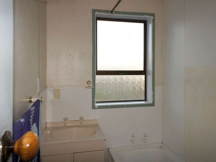 16 Chester Street Otautau_11