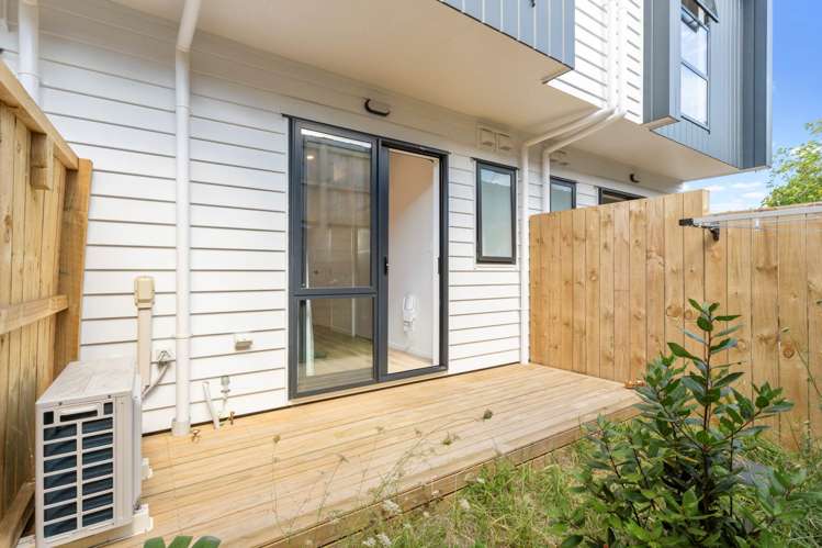 2/285 Te Atatu Road_3