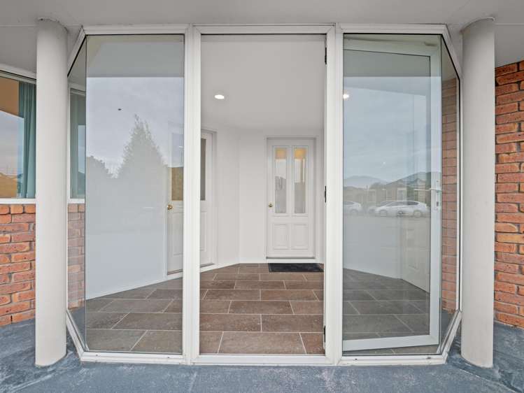 4 Netherby Lane Shirley_1