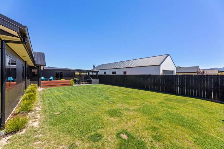 34 Spitfire Drive Burleigh_26