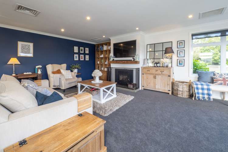 241 Grahams Road Willowby_8