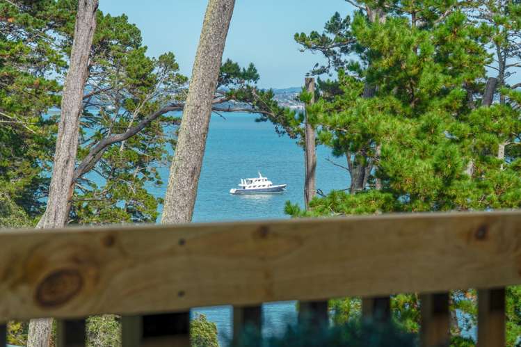 32 Rosecamp Road Beach Haven_12