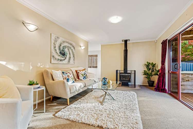 9 Queen Natalie Place Massey_5