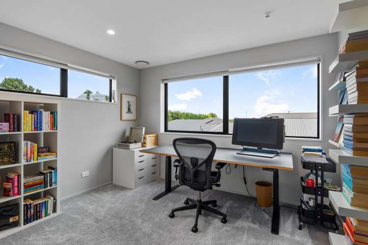 29 Carnaveron Drive Lincoln_16