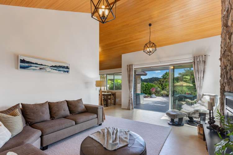 21 Carter Road Oratia_6