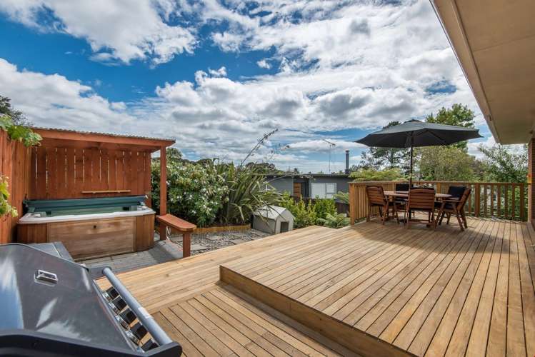 2/18 Puketitiro Street Glen Eden_1