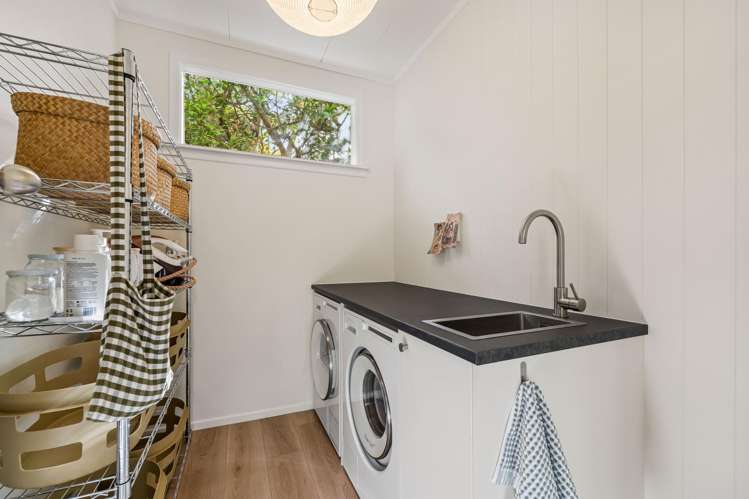 70 Seaview Road Piha_14