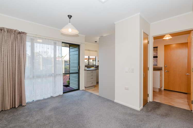 5 Ashford Mews Flagstaff_13