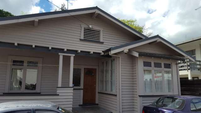 Super Central - Three Bedroom Home