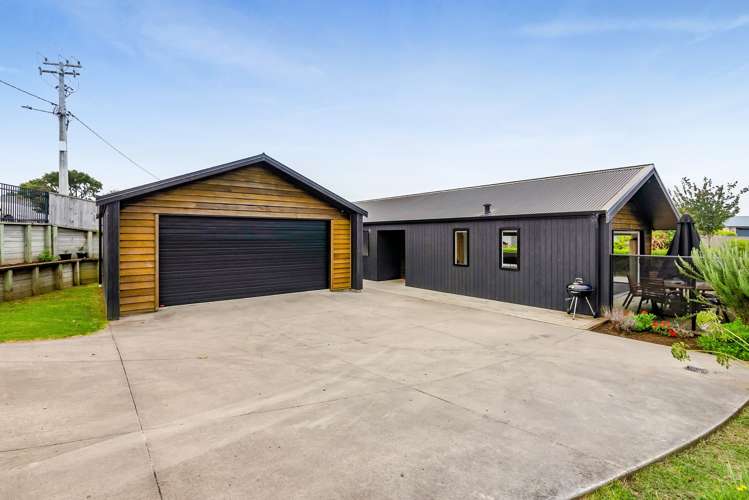 14 Takiroa Street Urenui_23