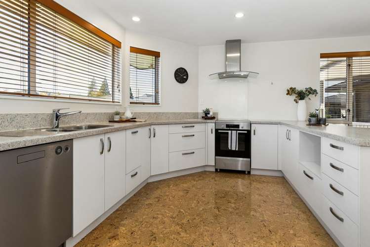 13 Springswood Grove Springlands_13