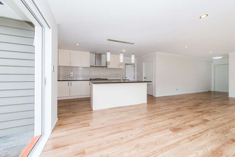 15 Yatterina Avenue Takanini_16