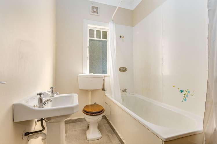 8 Blythe Street Berhampore_15