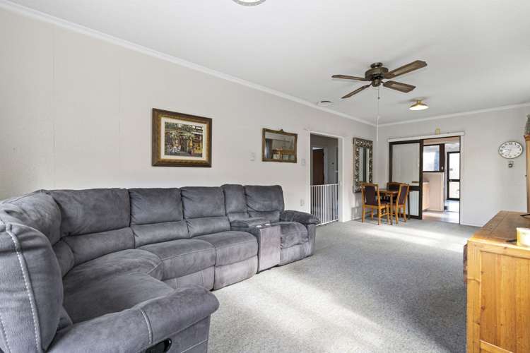 12 Lawrence Avenue Te Aroha_13