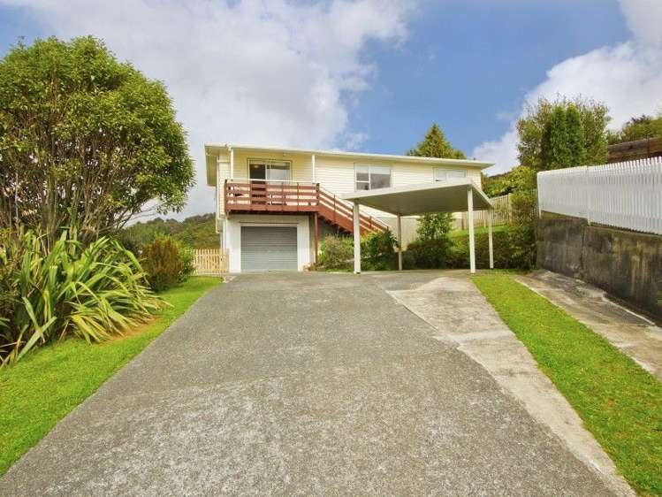14 Naseby Grove Wainuiomata_8