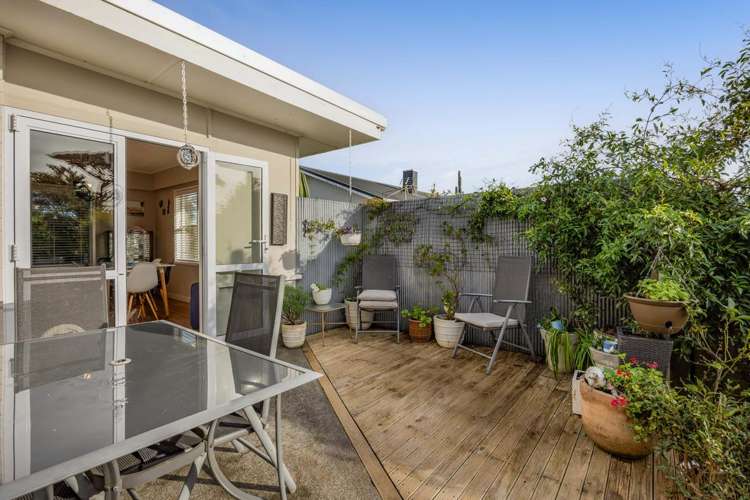 8 Edinburgh Street Patea_11