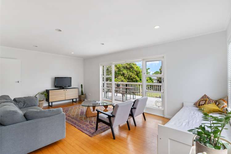 7 Edgerton Road Te Atatu Peninsula_5