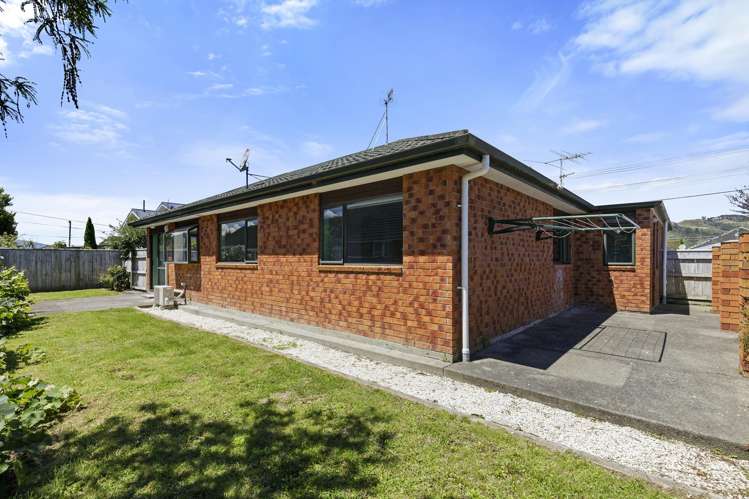 30A and B Ararino Street Trentham_13
