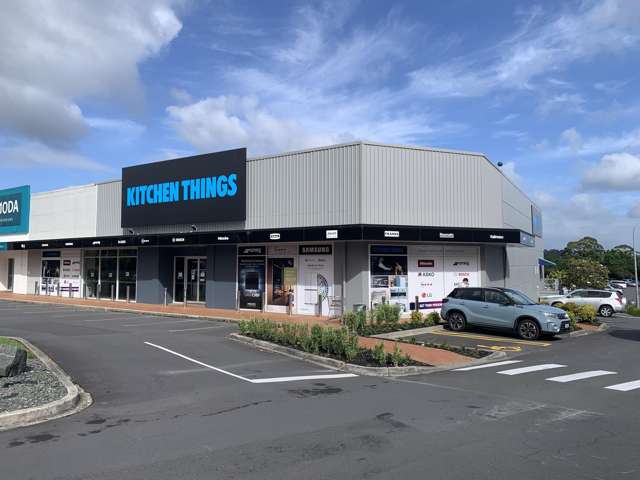 High-Profile Bulk Retail on Constellation Drive