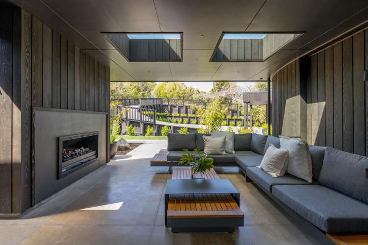 33 Whakamoenga Point Acacia Bay_16