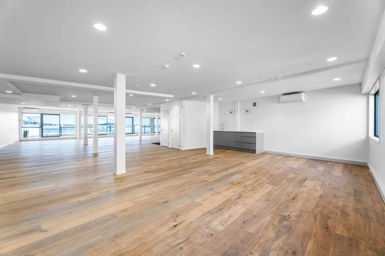 2A and 2B/10 Augustus Terrace_0