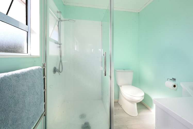 9 Maple Grove Owhata_16