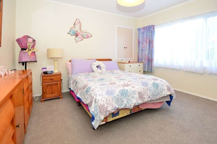 98 Vipond Road Stanmore Bay_16