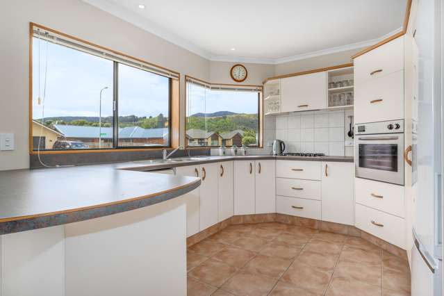 22 Lorna Irene Drive Raumati South_4