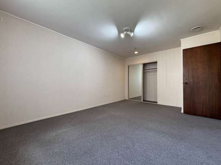 11a Mongorry Place Mt Roskill_5