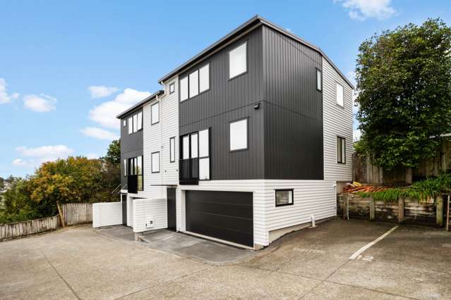 Modern 3 Bed Townhouse, Stunning Views