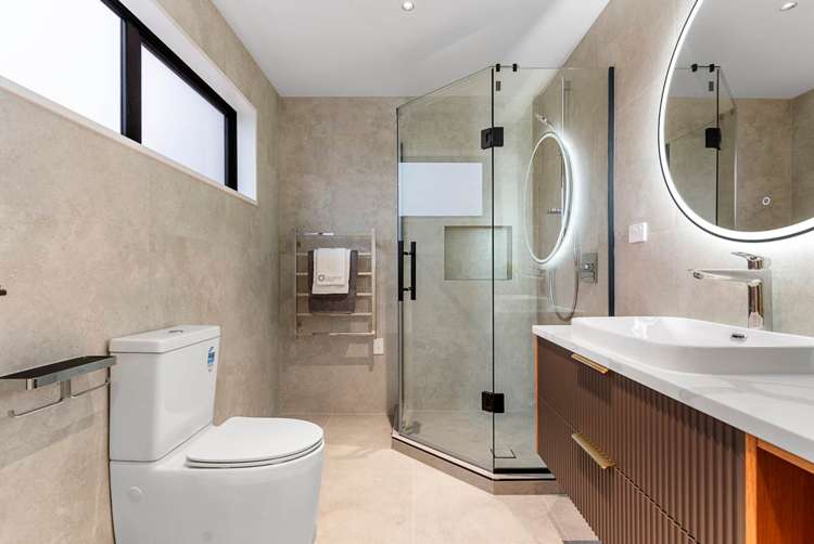 1 Headsail Drive Long Bay_23