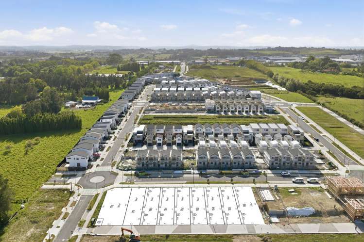 Block B1/132 Fred Taylor Drive Westgate_1