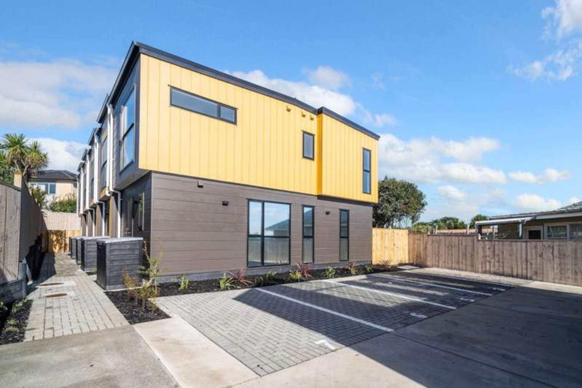 4/28 Vodanovich Road Te Atatu South_0