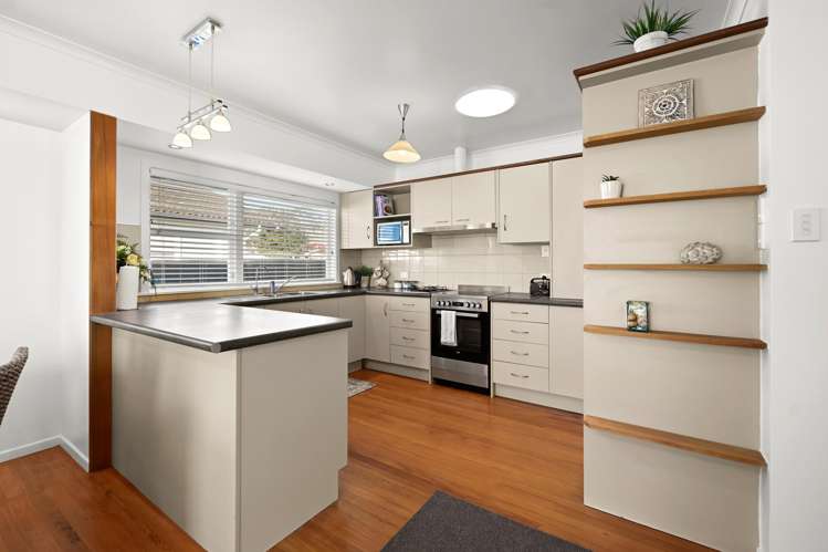 7 Forth Crescent Glenview_10