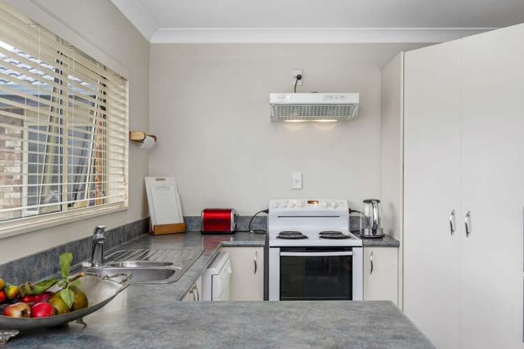 42 Stephens Place Hairini_8