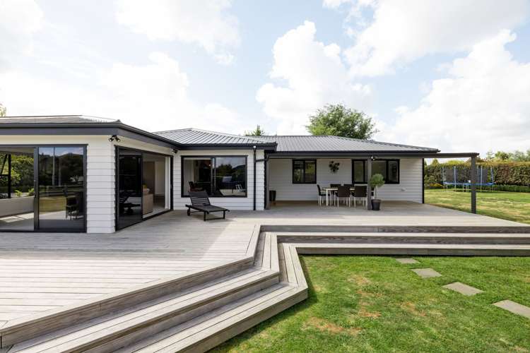 9 Shadbolt Drive Leamington_23