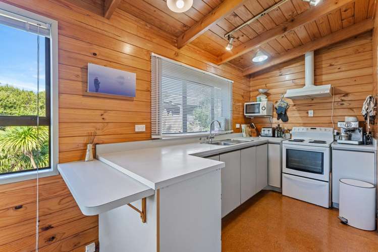 9 Ferndale Avenue Leigh_15