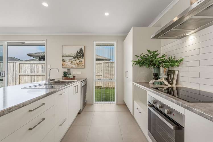 61 Hills View Drive_1