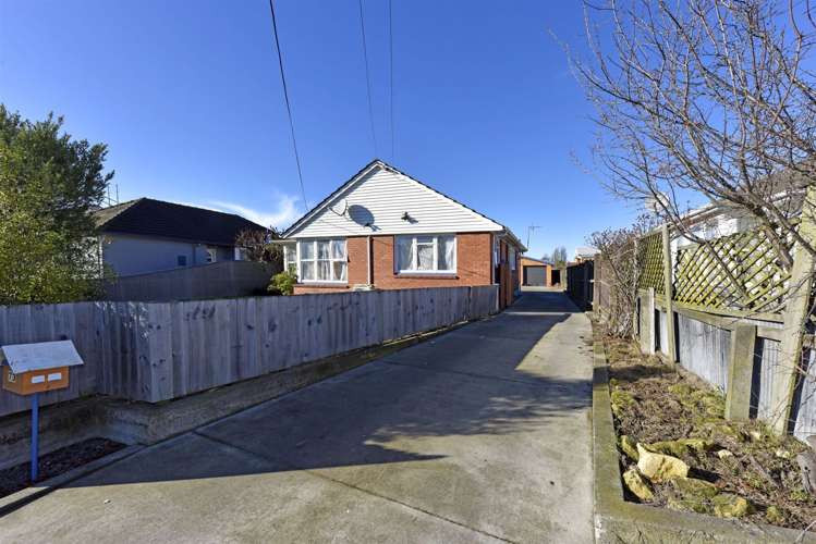 73 Aldershot Street Aranui_12