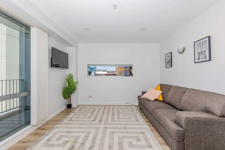 1005/17 Vogel Lane Auckland Central_8