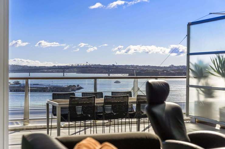 A central Auckland apartment with stunning harbour views goes to auction on August 28. Photo / Supplied