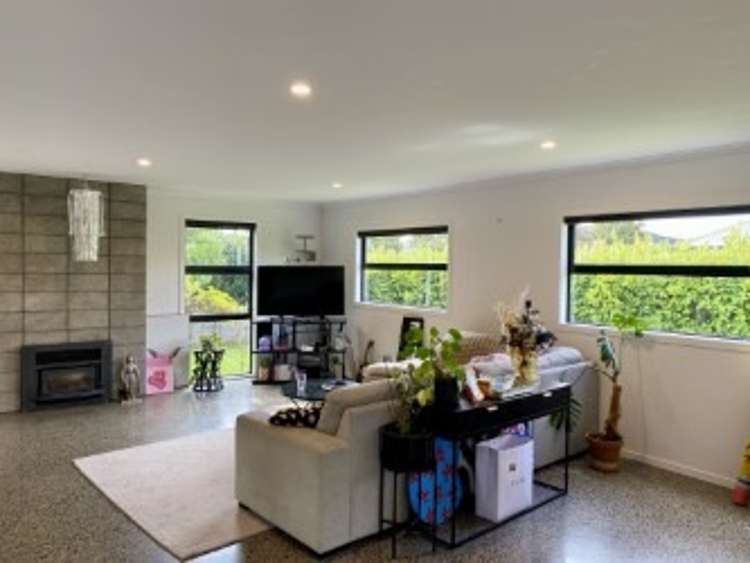65 Featherstone Drive 2743_3