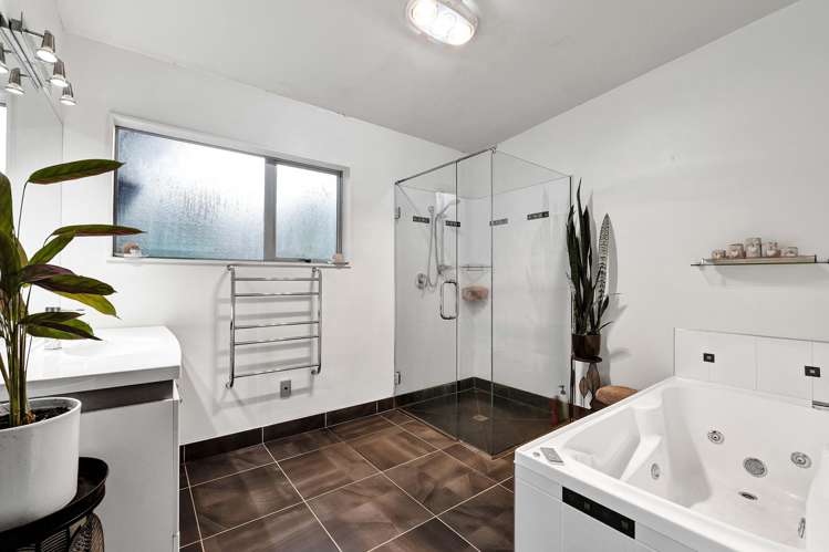 82 Mawhitiwhiti Road Normanby_18