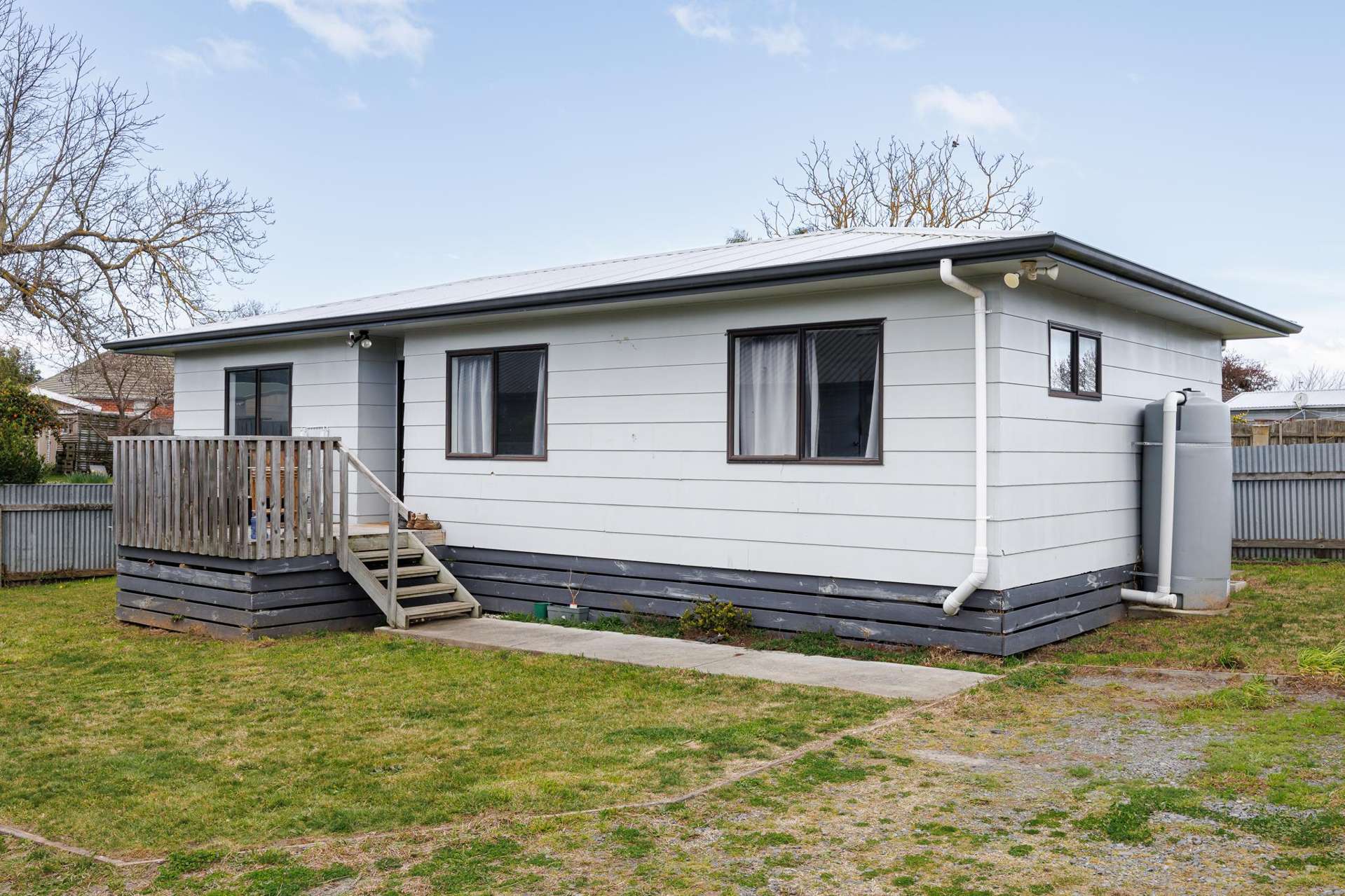 1222A Cunningham Crescent Mayfair_0